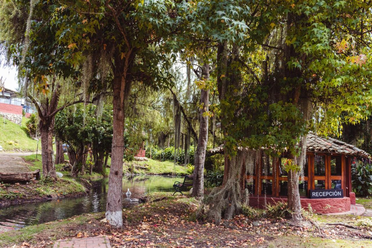 Hotel Y Centro De Convenciones Pueblito De Yerbabuena Paraiso Natural Chía 外观 照片