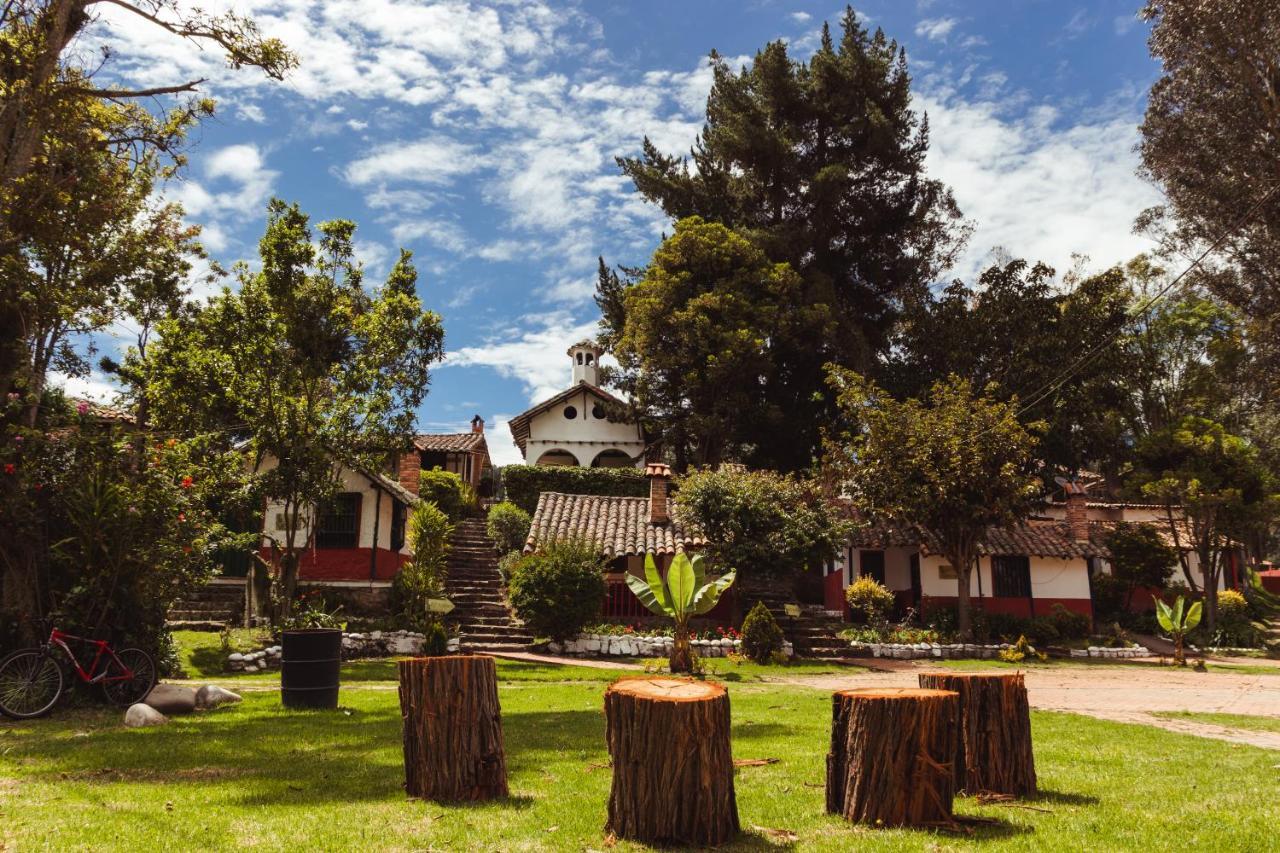 Hotel Y Centro De Convenciones Pueblito De Yerbabuena Paraiso Natural Chía 外观 照片